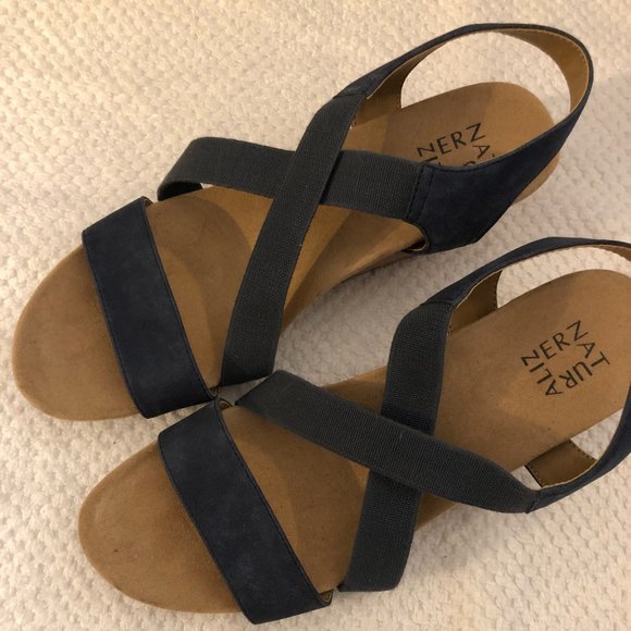 Blue Naturalizer Sandals - Picture 1 of 4